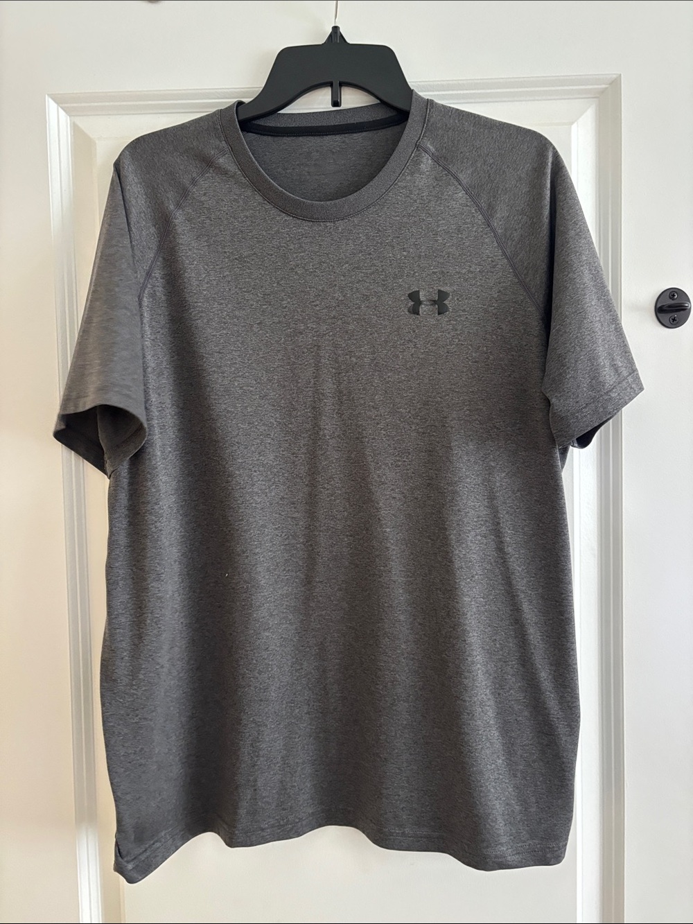 Under Armour Men’s Charcoal Grey Short-Sleeve Athletic Tee